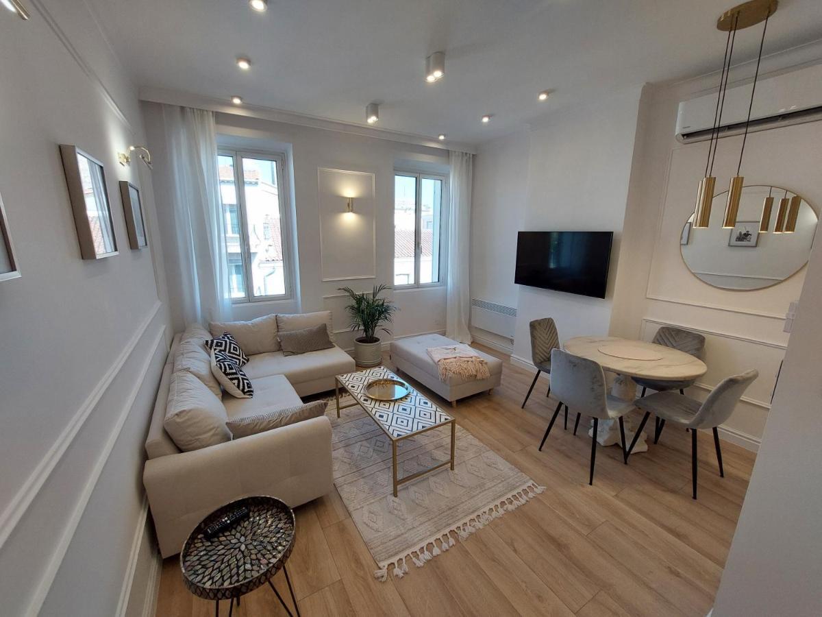 Saint Raphael'S Apartment, Classe 3 Etoiles المظهر الخارجي الصورة