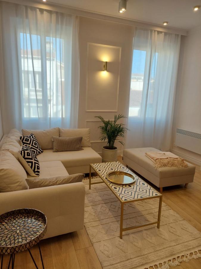 Saint Raphael'S Apartment, Classe 3 Etoiles المظهر الخارجي الصورة